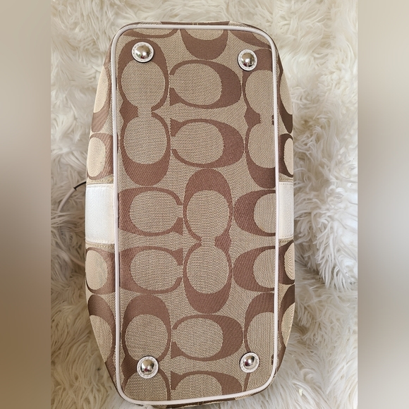 Coach signature Brown/tan Jacquard with Ivory Leather trim and handles Tote - Picture 5 of 5